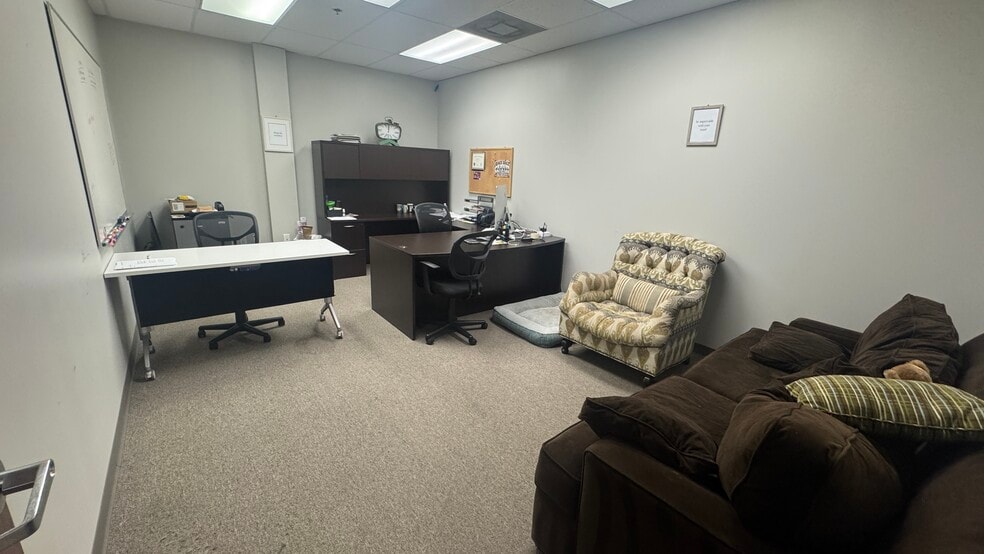 More Photos Of 640 Brooker Creek Blvd, Oldsmar Light Distribution For Sale