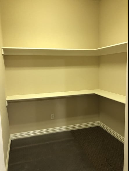 More Photos Of 1400 W Mayfield Rd, Arlington Loft Creative Space For Sale