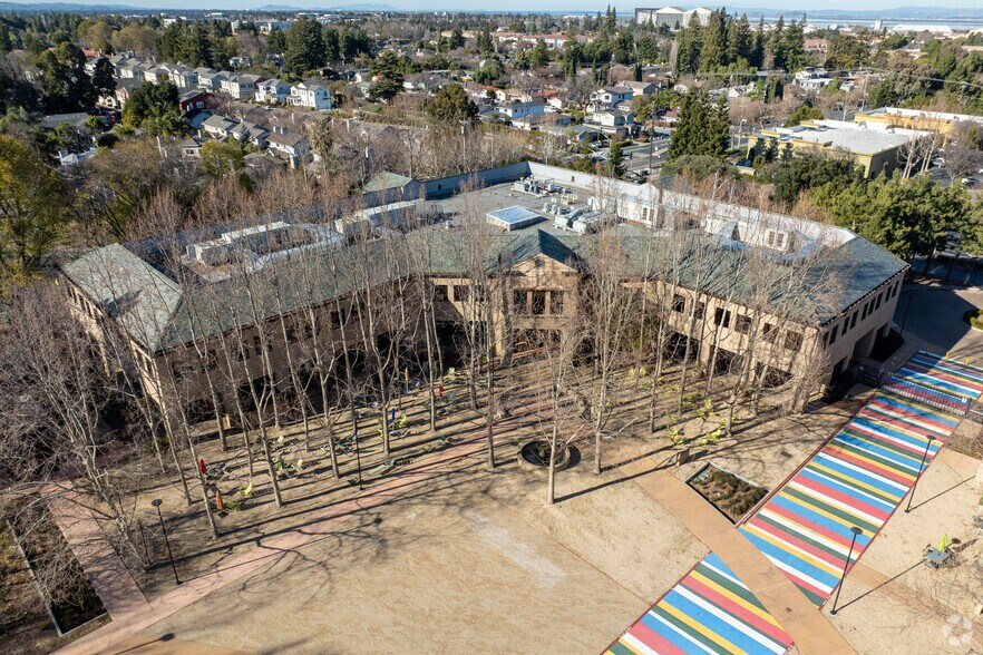 More Photos Of 399 N Whisman Rd, Mountain View Office For Lease