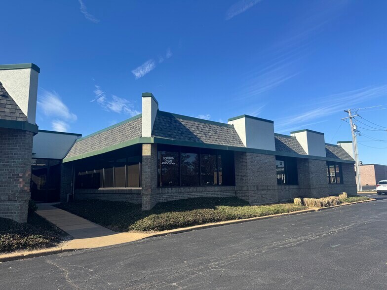 More Photos Of , Maryland Heights Unknown For Sale