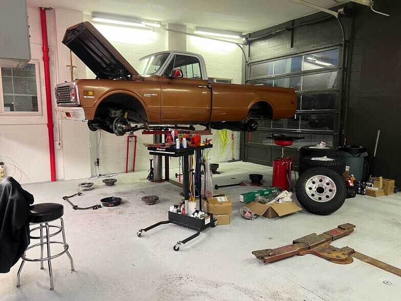 More Photos Of 2701 Palmer Park Blvd, Colorado Springs Auto Repair For Sale