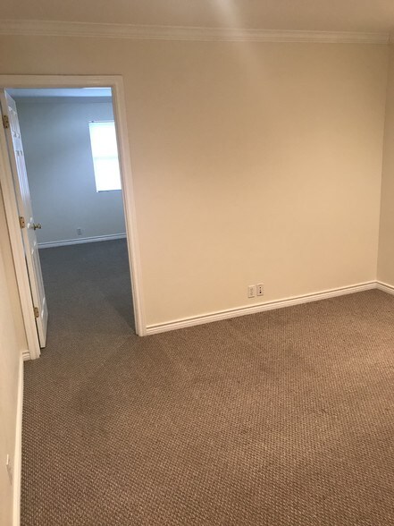 More Photos Of 15632 State Highway 110 S, Whitehouse Medical For Lease
