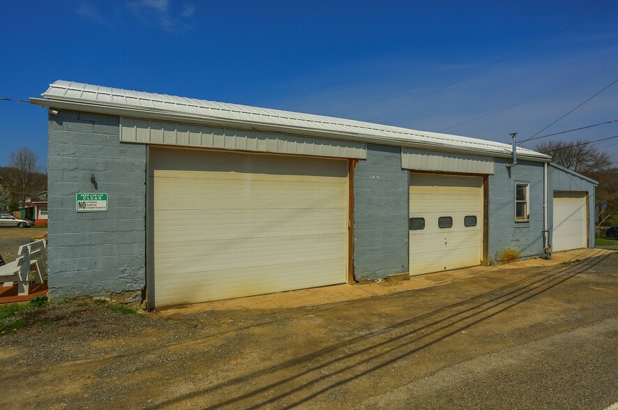 More Photos Of 148 Pioneer Rd, Evans City Manufactured Housing Mobile Home Park For Sale