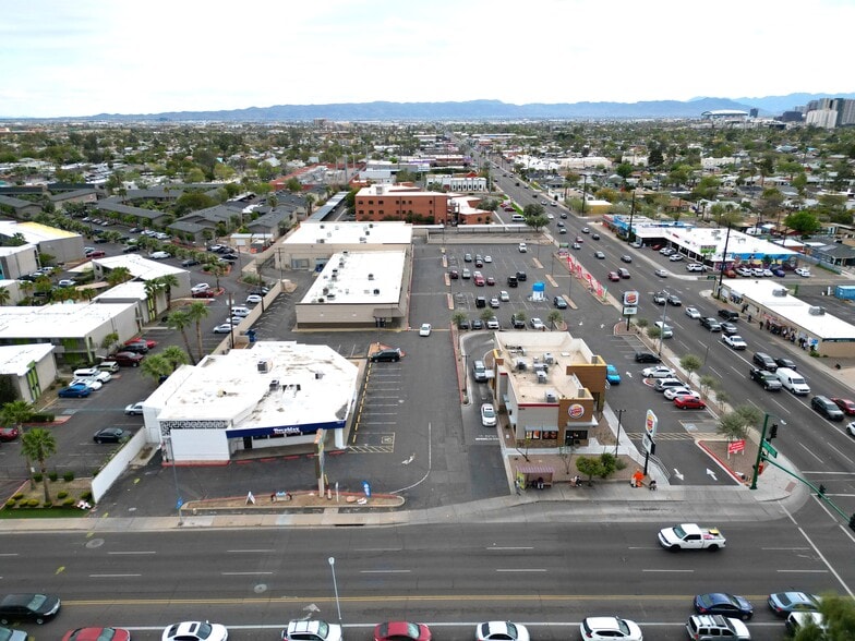 More Photos Of 1617 E Thomas Rd, Phoenix Freestanding For Lease