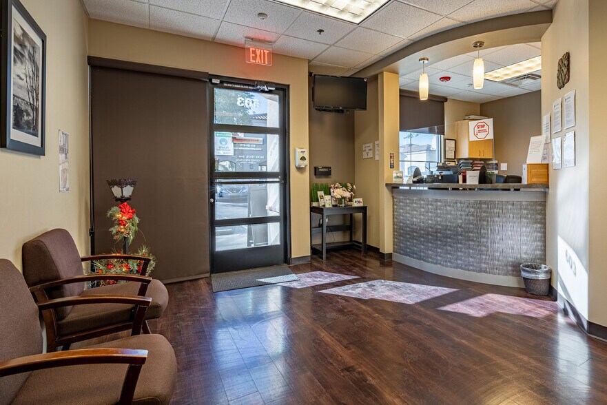 More Photos Of 16944 W Bell Rd, Surprise Medical For Lease