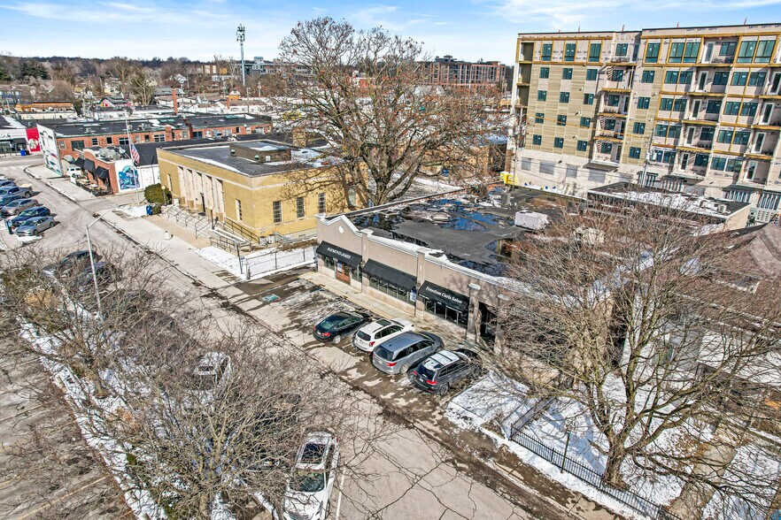 More Photos Of 6235 N Carrollton Ave, Indianapolis Storefront Retail Office For Lease