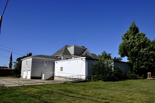 More Photos Of 208 N Park St, Streator Storefront Retail Residential For Sale