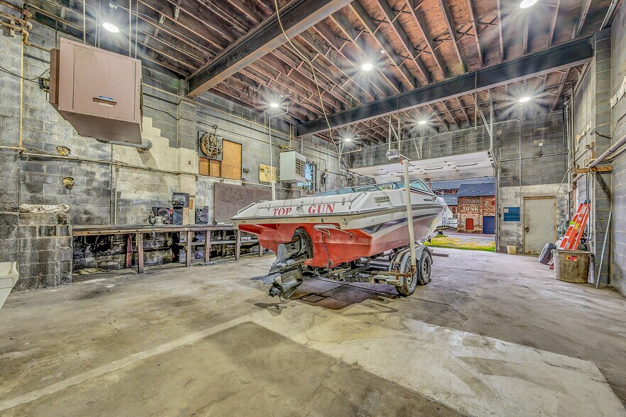 More Photos Of 515 Wyoming Ave, Scranton Flex For Sale