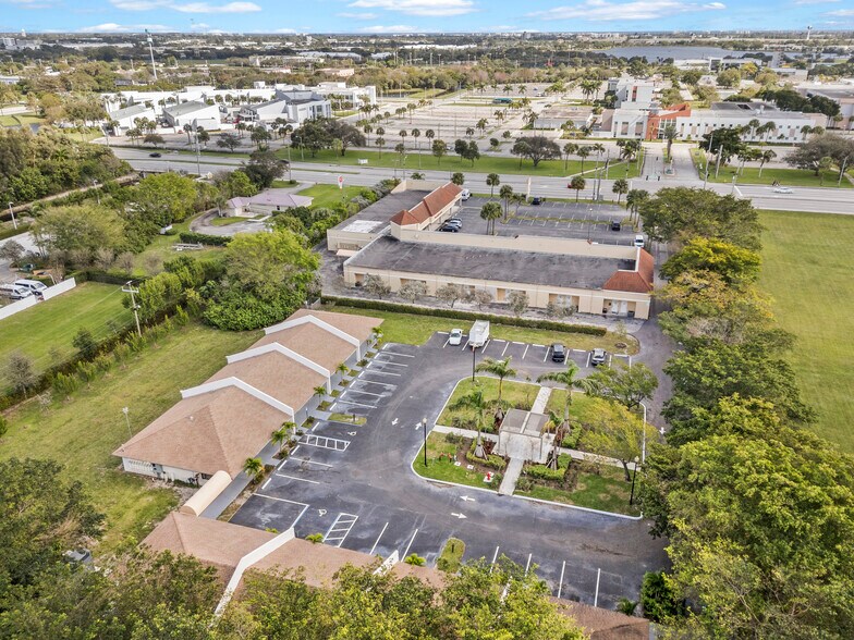More Photos Of 4177 S Congress Ave, Lake Worth Apartments For Sale