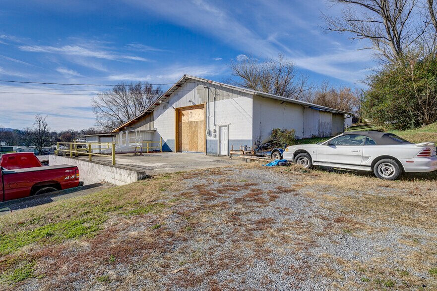 More Photos Of 127 Cherry St, Johnson City Industrial For Sale