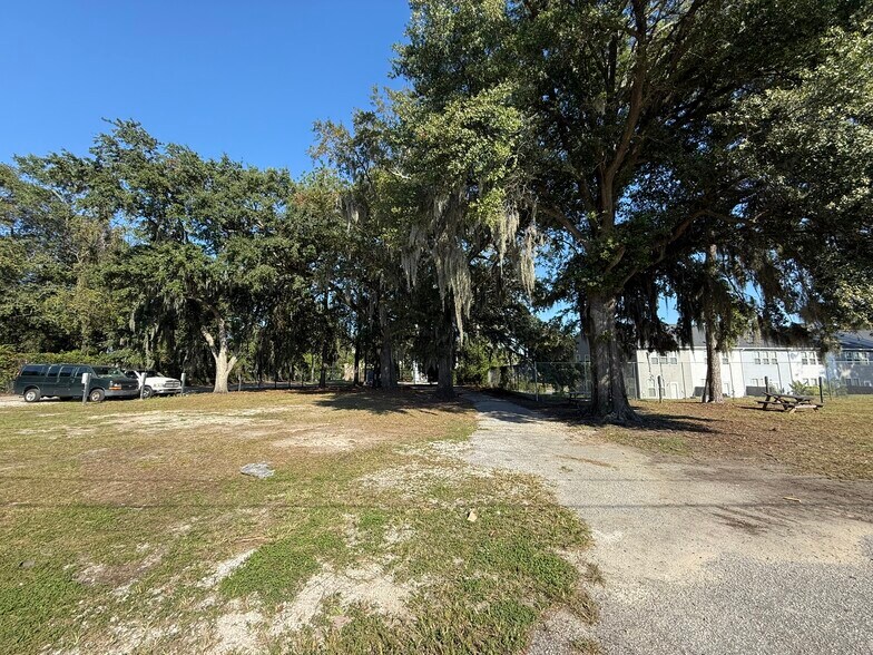 More Photos Of 5640 Rivers Ave, North Charleston General Retail For Lease