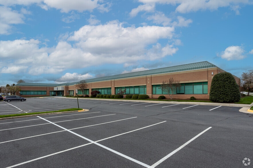 Primary Photo Of 4090 Lafayette Center Dr, Chantilly Office For Lease