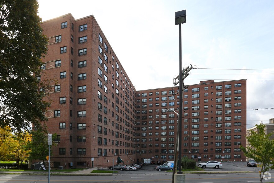 More Photos Of 753 James St, Syracuse Apartments For Sale