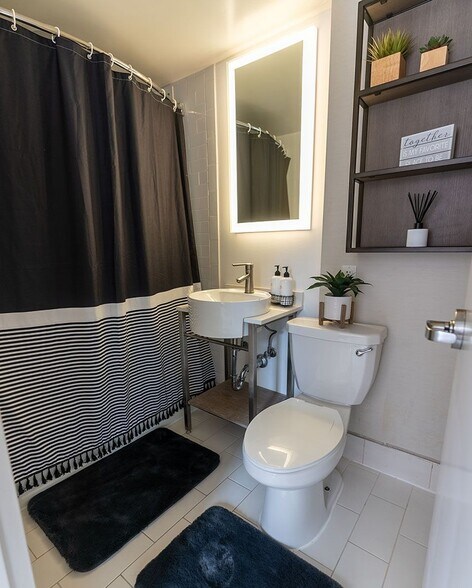 More Photos Of 101 W Fayette St, Baltimore Apartments For Sale