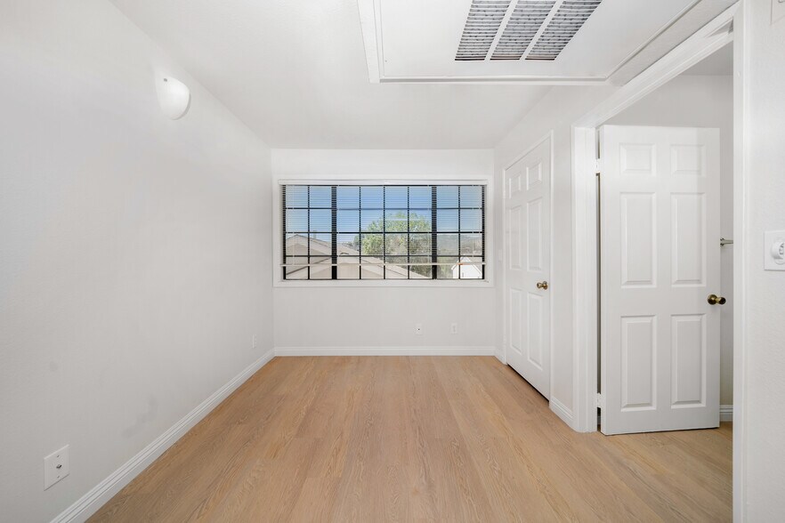 More Photos Of 4651 Cahuenga Blvd, North Hollywood Apartments For Sale