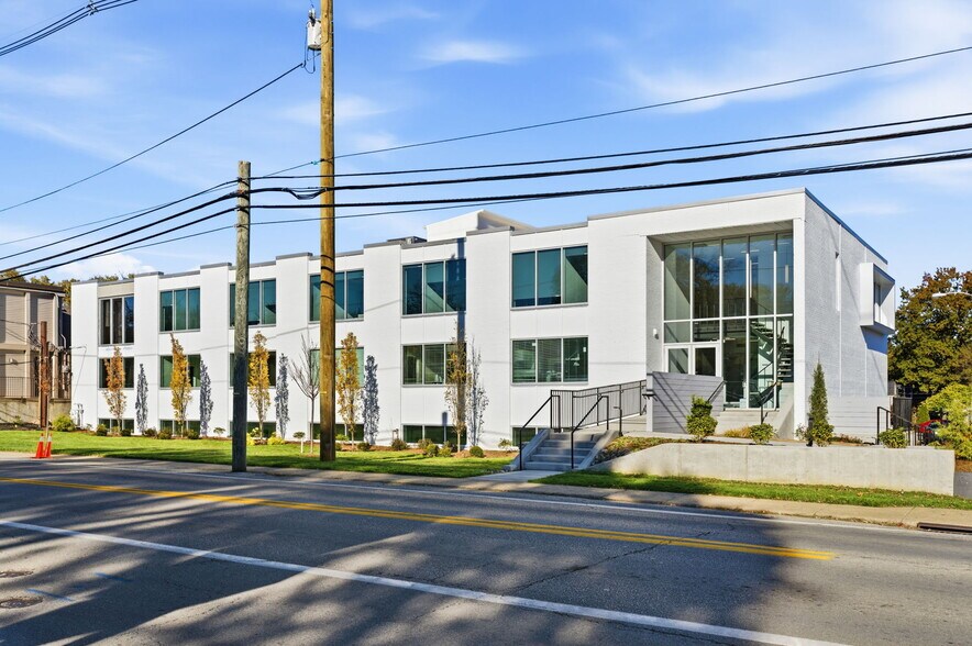 More Photos Of 125 Chenoweth Ln, Louisville Office Residential For Lease