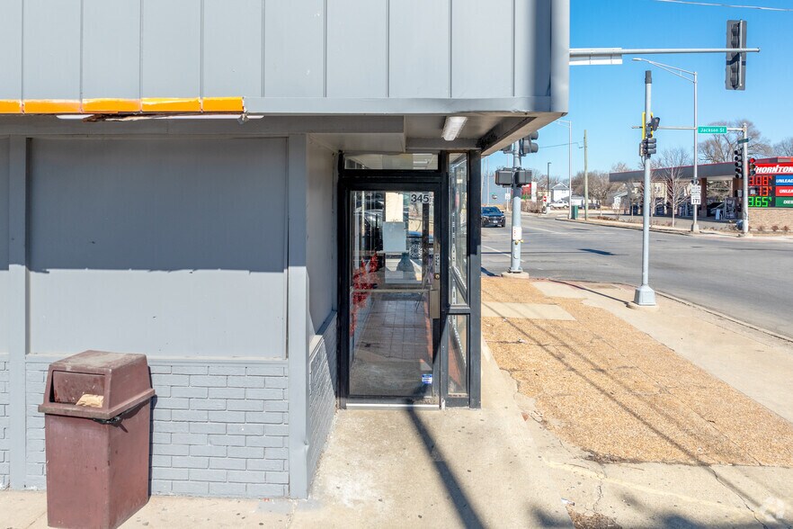 More Photos Of 345 Collins St, Joliet Fast Food For Sale