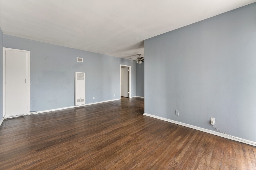 More Photos Of 2131 N Cahuenga Blvd, Los Angeles Apartments For Sale