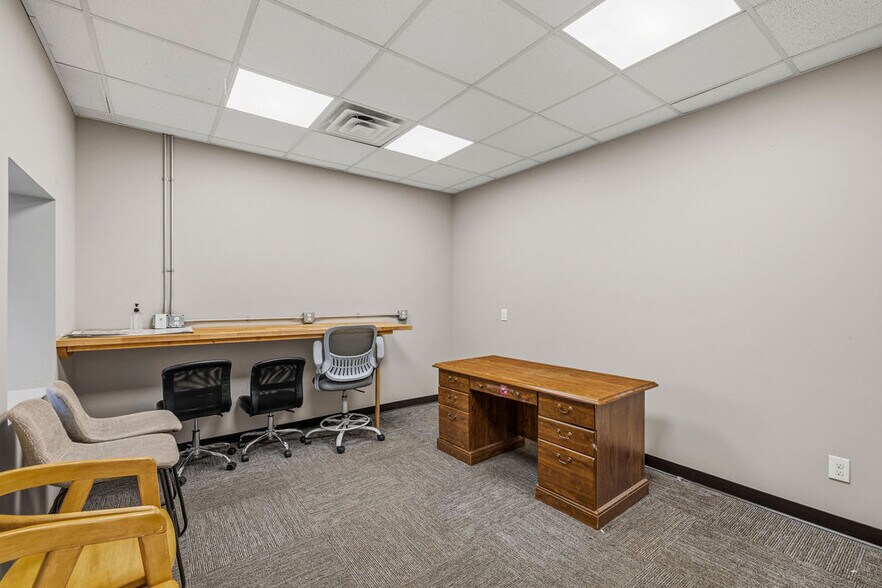 More Photos Of 4519 Military Rd, Niagara Falls Medical For Lease