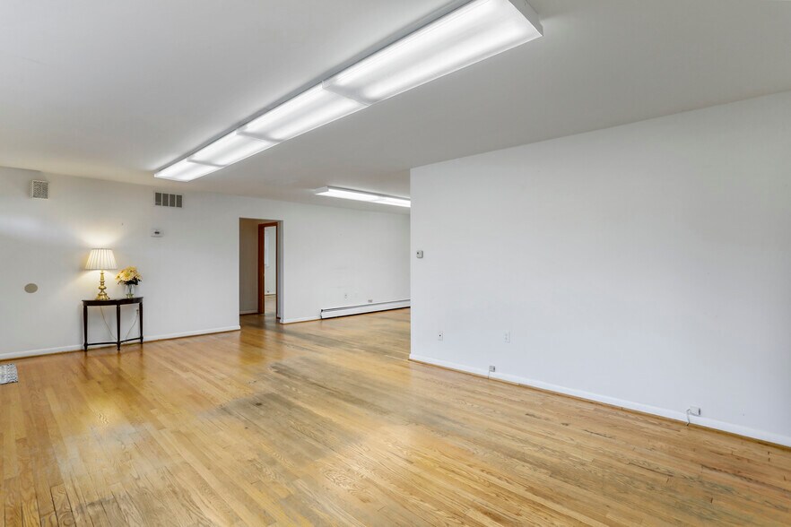 More Photos Of 2893 Jessup Rd, Jessup Office For Sale