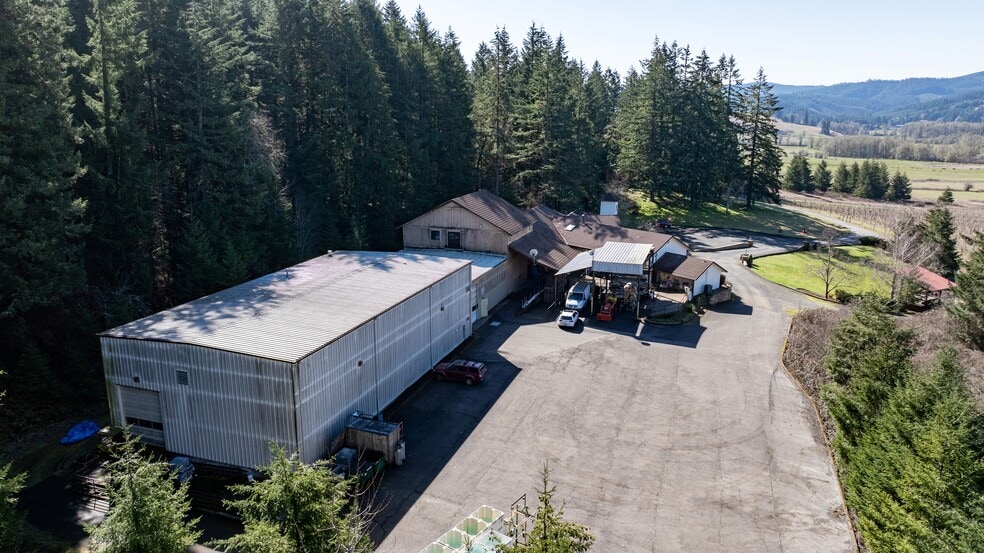 More Photos Of 27012 Briggs Hill Rd, Eugene Winery Vineyard For Sale