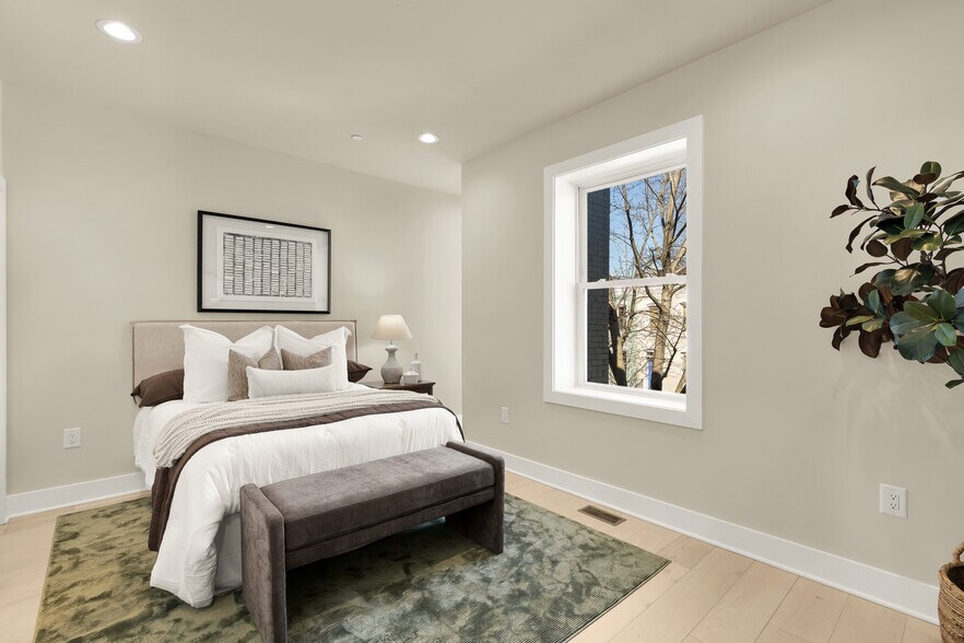 More Photos Of 422 Warner St NW, Washington Apartments For Sale