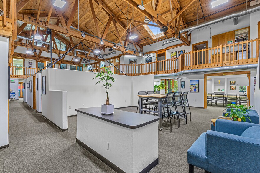 More Photos Of 340 A St, Ashland Office For Sale