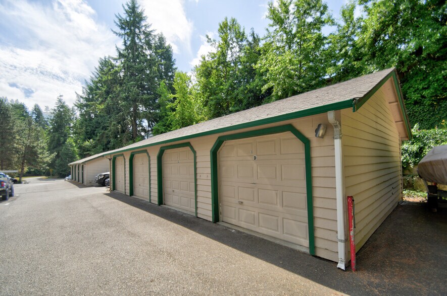 More Photos Of 1103 Creekwood Ct SE, Olympia Multifamily For Sale