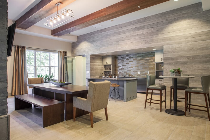 More Photos Of 4 Berry St, North Andover Apartments For Lease