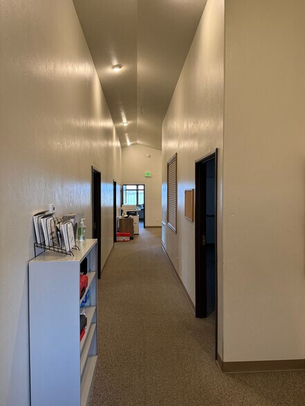 More Photos Of 2990 N Townsend Ave, Montrose Light Distribution For Sale