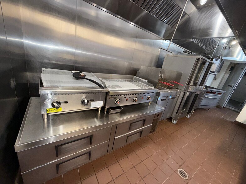 More Photos Of 128 S Beach St, Daytona Beach Apartments For Lease