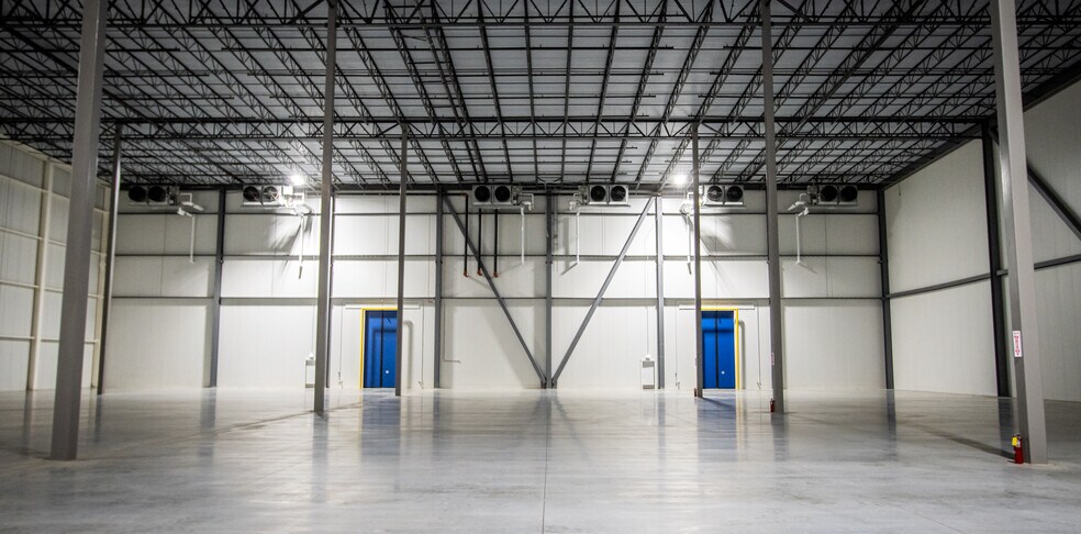 More Photos Of 3815 S Ashland Ave, Chicago Refrigeration Cold Storage For Lease