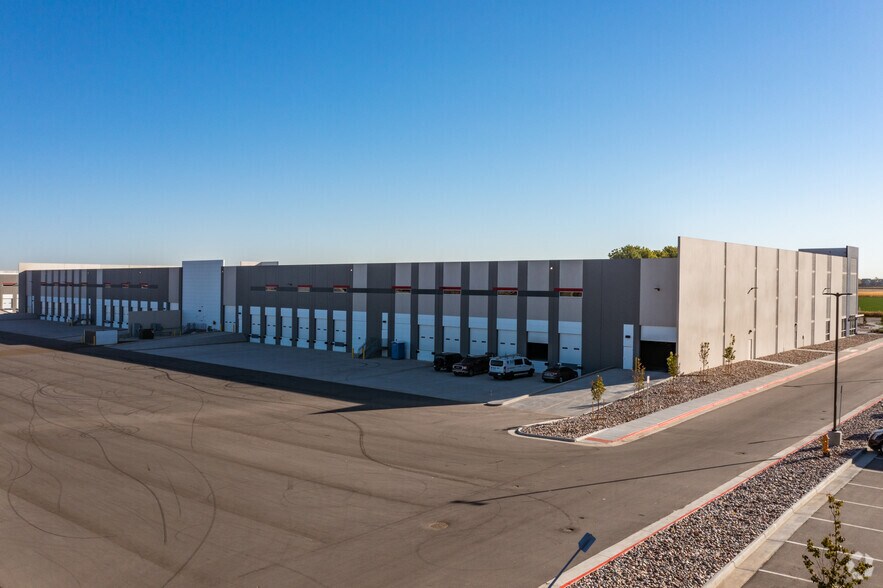 More Photos Of 11089 Havana St, Commerce City Unknown For Lease