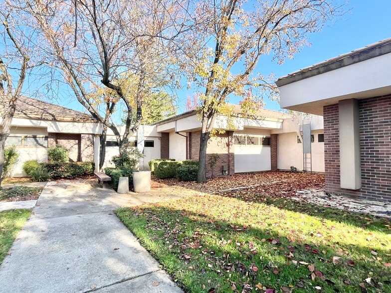 More Photos Of 1130 Conroy Ln, Roseville Medical For Sale