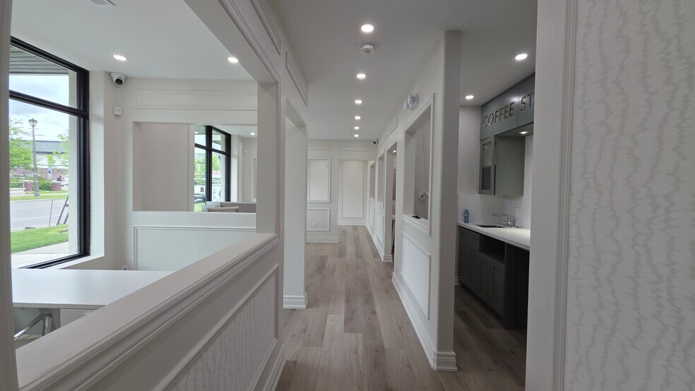 More Photos Of 431 Dougall Av, Caledon Office Residential For Sale