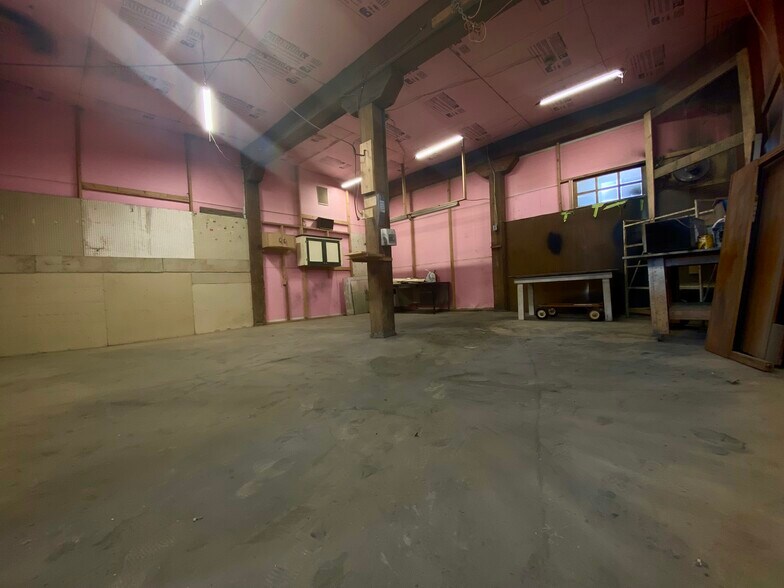 More Photos Of 260 W Stroud St, Randolph Warehouse For Sale
