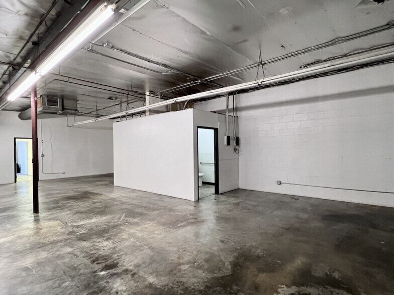 More Photos Of 144 E Santa Clara St, Arcadia Warehouse For Lease