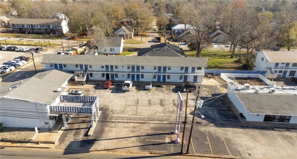 Primary Photo Of 520 S Jackson St, Jacksonville Hotel For Sale