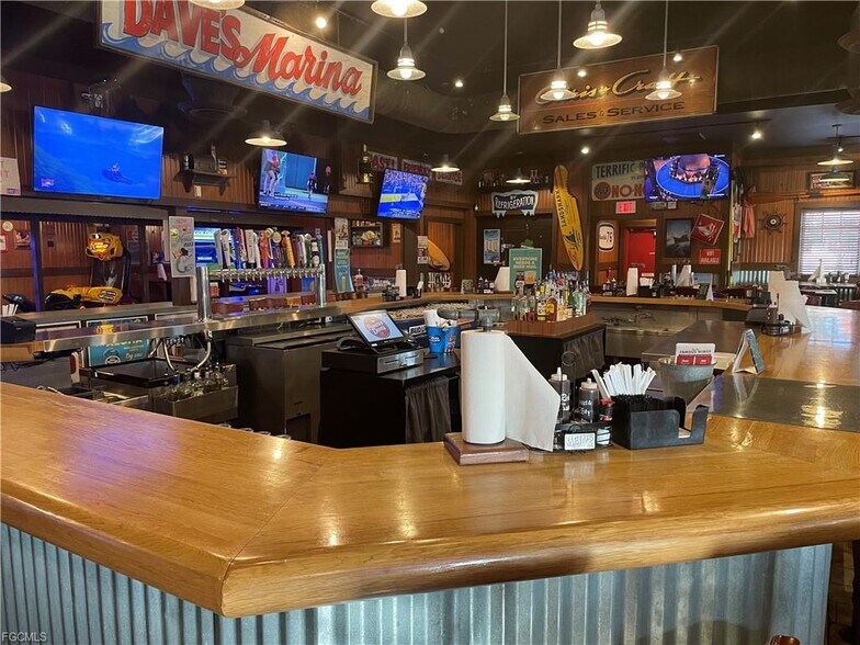 More Photos Of 12148 S Cleveland Ave, Fort Myers Restaurant For Sale