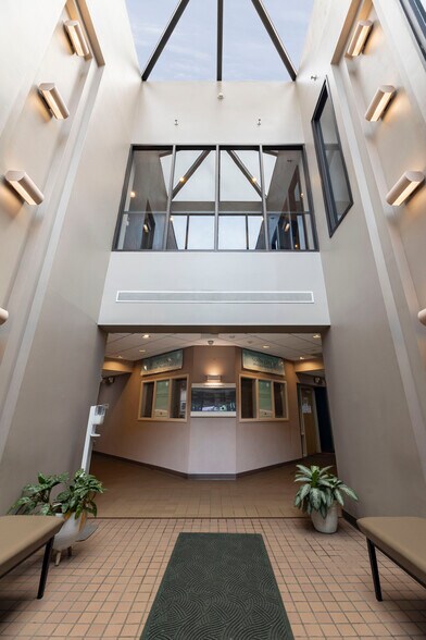 More Photos Of 360 Kingstown Rd, Narragansett Medical For Sale