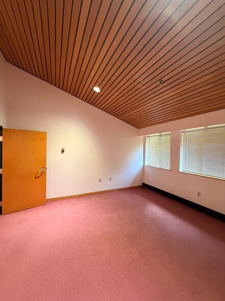 More Photos Of 5 Wally Krueger Way, Bridgewater Daycare Center For Lease