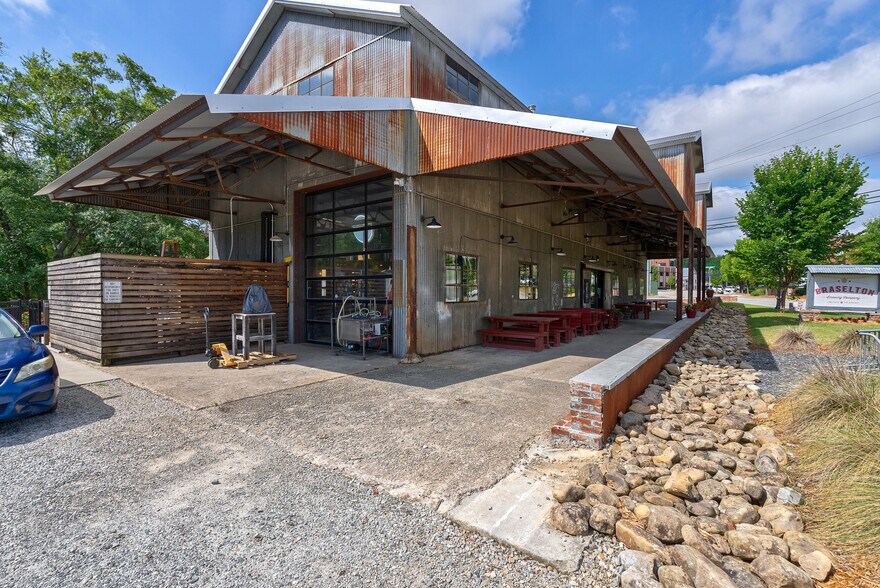 More Photos Of 9859 Davis st, Braselton Specialty For Sale