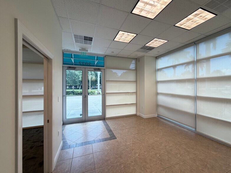 More Photos Of 2801 Flight Safety Dr, Vero Beach Service For Lease