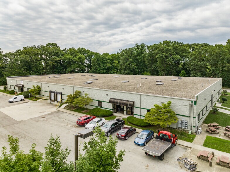 More Photos Of 3849 N Richardt Ave, Indianapolis Light Distribution For Sale