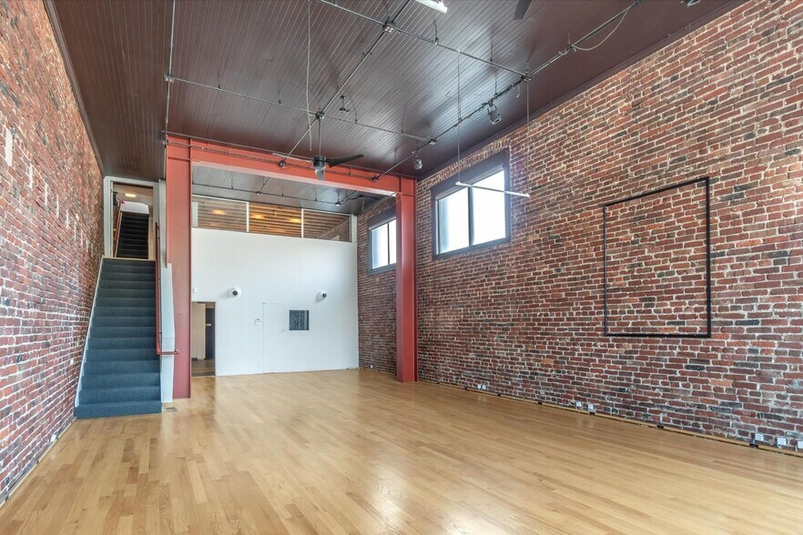 More Photos Of 1099 Folsom St, San Francisco Loft Creative Space For Lease