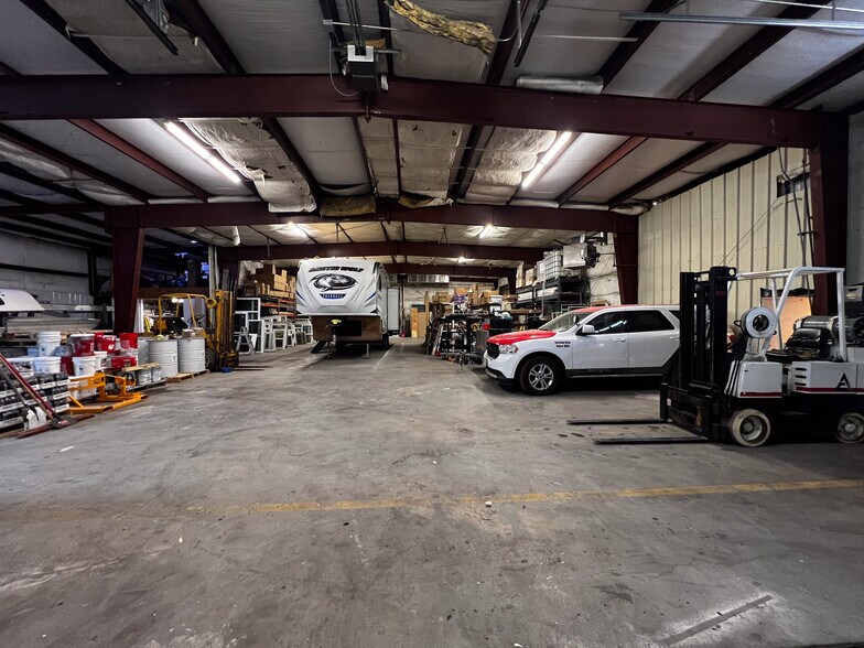 More Photos Of 435 N Main St, Helper Warehouse For Lease