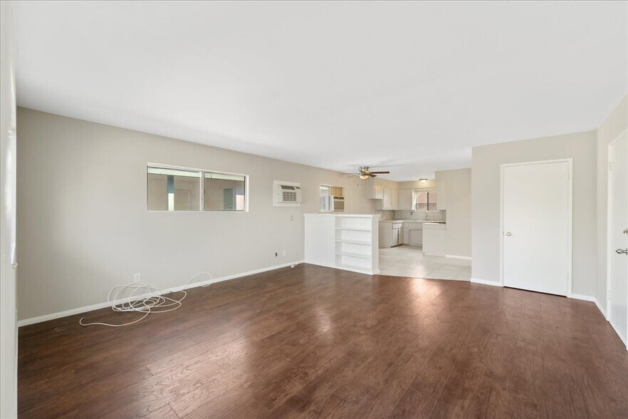 More Photos Of 171 N Hemet St, Hemet Apartments For Sale