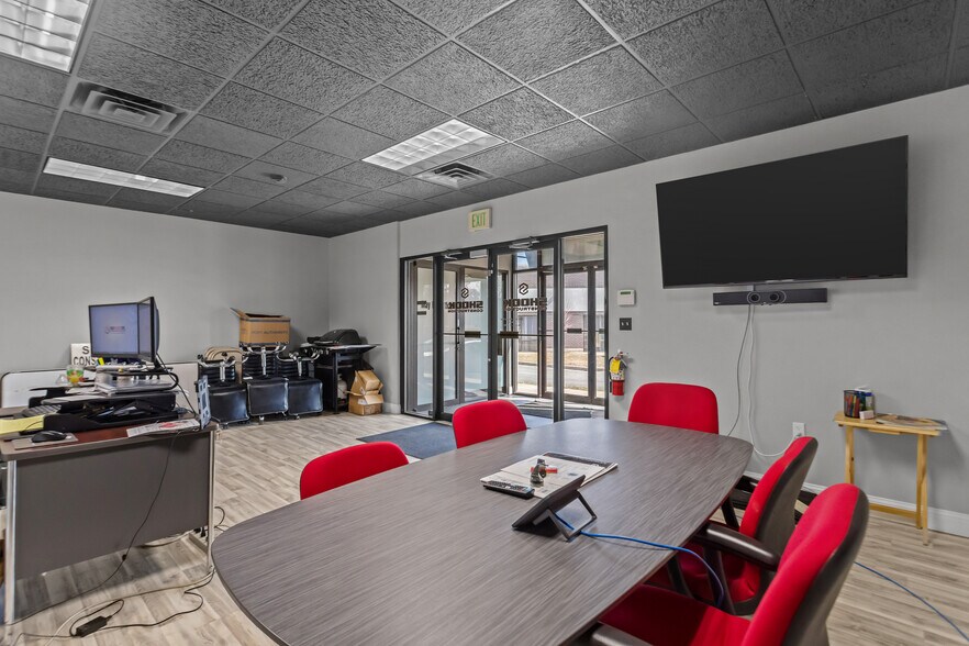 More Photos Of 2765 Albright Rd, Kokomo Office For Sale