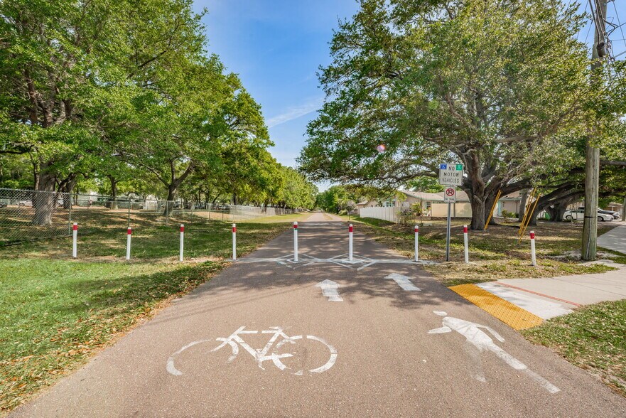 More Photos Of 1231 Illinois Ave, Palm Harbor Apartments For Sale