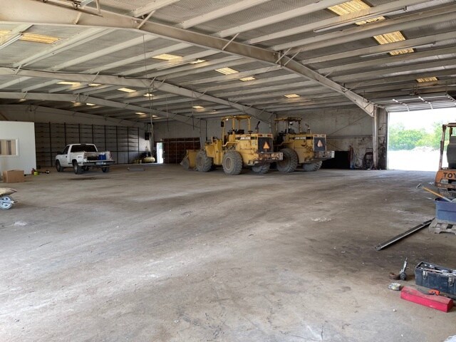 More Photos Of 7321 E Kennedale Pky, Kennedale Industrial For Lease